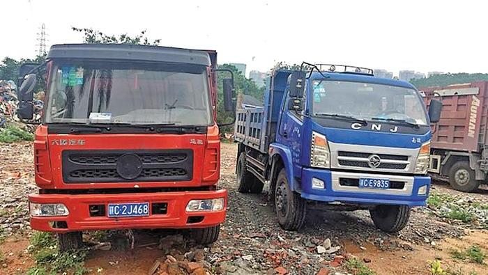 觀瀾追查跨界違法泥頭車(chē)捍衛(wèi)藍(lán)天凈土